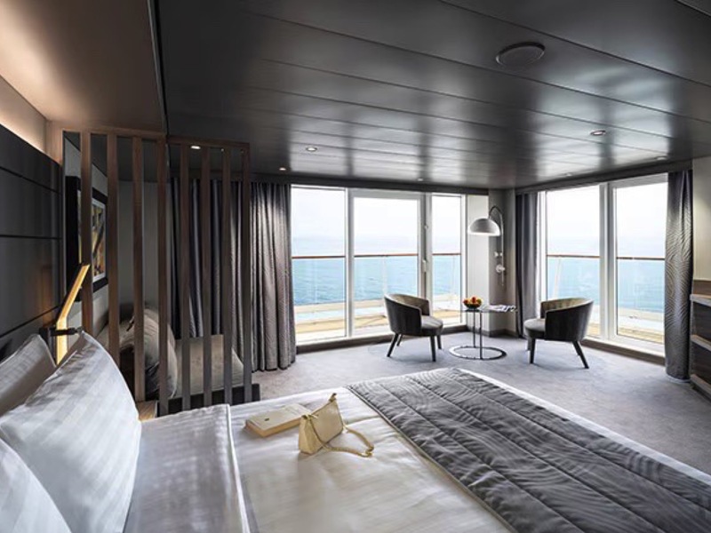 Grand Suite Aurea with Terrace